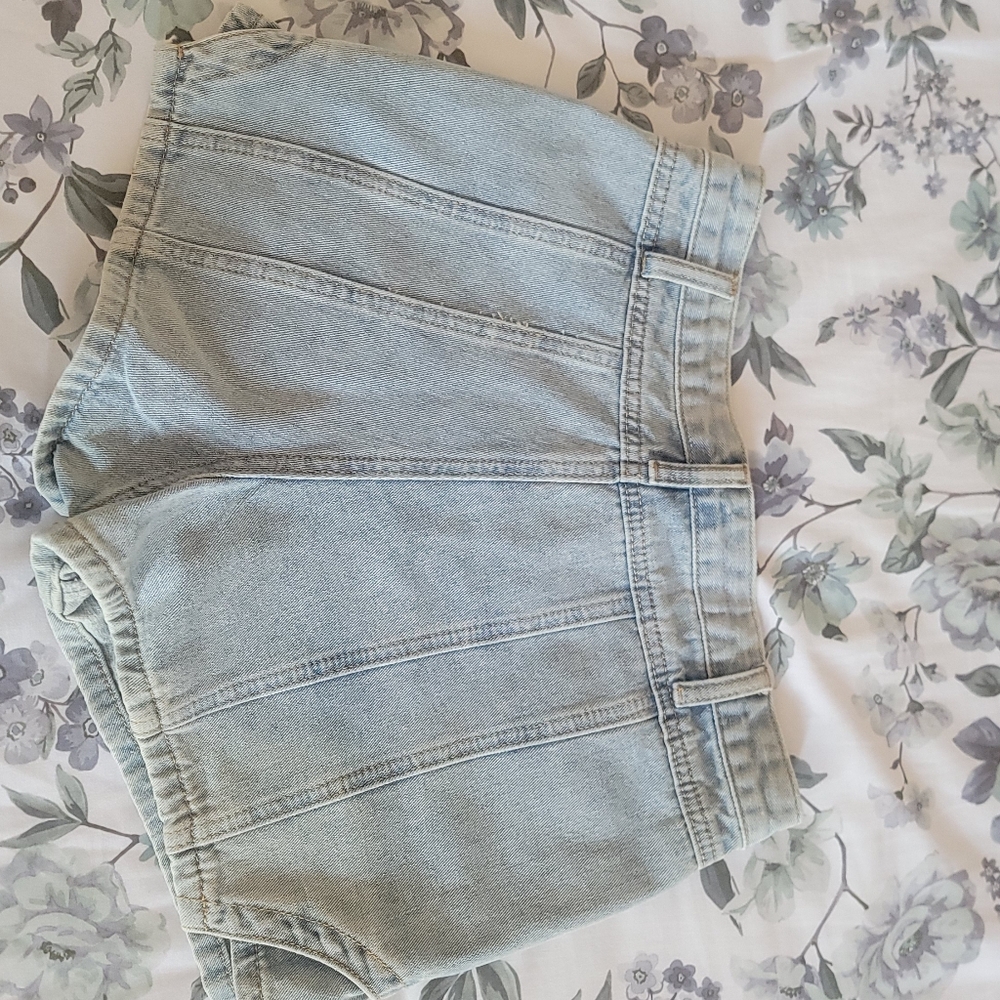 Jean skort - Picture 2 of 3